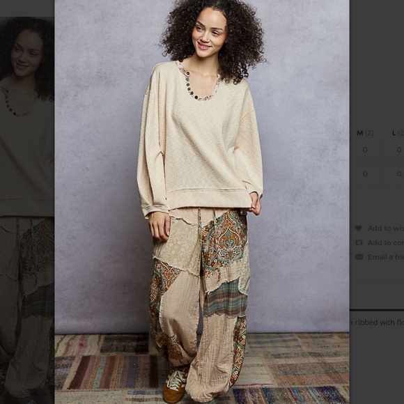 POL “ Tawny 2 “ POL Ribbed Top with Floral Pattern Contrast - Picture 4 of 4